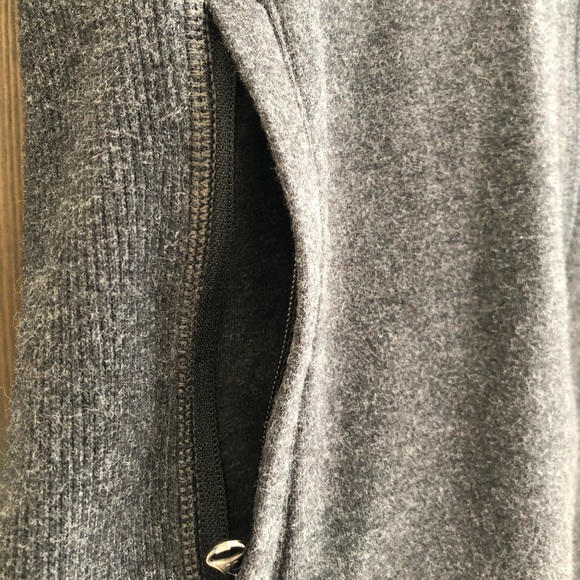 Lululemon 1/2 zip hoodie - Picture 5 of 9